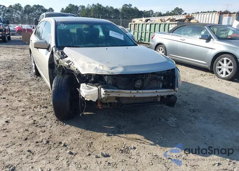 2010 Ford Fusion Se z USA, uszkodzony, nr VIN 3FAHP0HG9AR167884